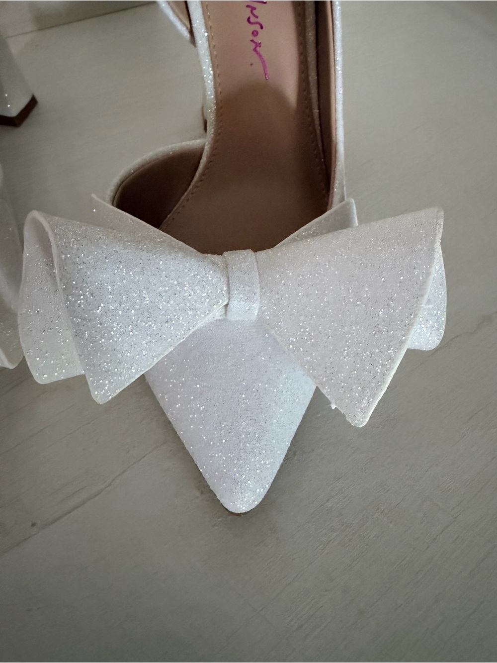 Betsey Johnson White Glitter Bow Pointed Toe Heels - Picture 3 of 8